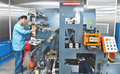 芯芯向榮 數(shù)碼產(chǎn)品技術(shù)研發(fā)與銷售的協(xié)同進(jìn)化